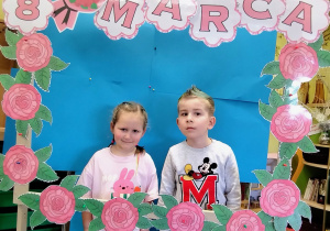 Salon pięknych fryzur w grupie X na DZIEŃ KOBIET