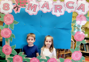 Salon pięknych fryzur w grupie X na DZIEŃ KOBIET