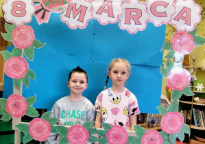 Salon pięknych fryzur w grupie X na DZIEŃ KOBIET