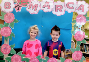 Salon pięknych fryzur w grupie X na DZIEŃ KOBIET