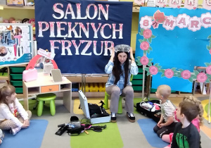 Salon pięknych fryzur w grupie X na DZIEŃ KOBIET