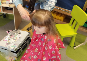 Salon pięknych fryzur w grupie X na DZIEŃ KOBIET