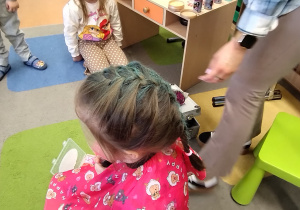 Salon pięknych fryzur w grupie X na DZIEŃ KOBIET