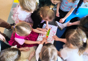 Świętujemy Dzień Kobiet w gr. XI i XII