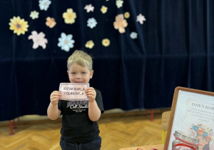 "Słoik pozytywnych myśli"- Dzień Kobiet w grupie VII