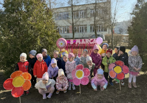 "Słoik pozytywnych myśli"- Dzień Kobiet w grupie VII