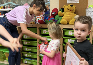 "Słoik pozytywnych myśli"- Dzień Kobiet w grupie VII