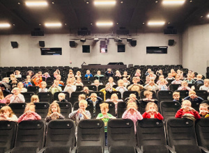 Wycieczka przedszkolaków do Kina Oskard – projekt „Młode Horyzonty” (gr. II, III, XI, XII)