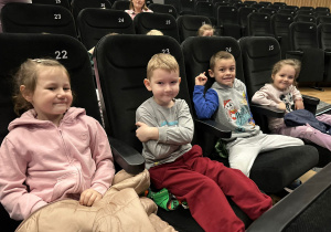 Wycieczka do kina Oskard- Projekt "Młode Horyzonty"