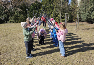 „Kijki w małych rączkach” – Nordic Walking dla przedszkolaków – gr. IV
