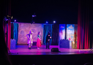 „Magiczny Świat Pana Andersena”- przedstawienie teatralne w KCK (gr. II,III,VI,X)