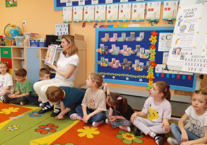 Dzień Kolorowej Skarpetki – grupa IV i V