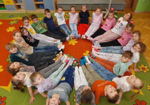 Dzień Kolorowej Skarpetki – grupa IV i V
