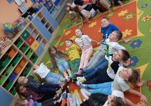 Dzień Kolorowej Skarpetki – grupa IV i V