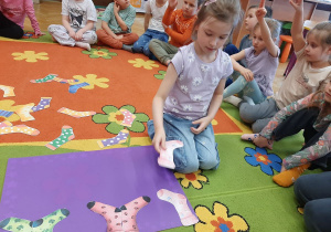 Dzień Kolorowej Skarpetki – grupa IV i V