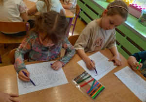 Dzień Kolorowej Skarpetki – grupa IV i V