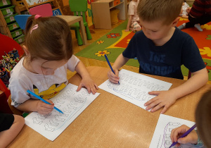 Dzień Kolorowej Skarpetki – grupa IV i V