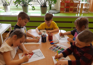 Dzień Kolorowej Skarpetki – grupa IV i V