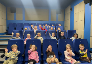 Pierwsza kinowa przygoda maluszków z grupy VII