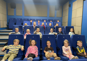 Pierwsza kinowa przygoda maluszków z grupy VII