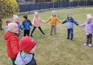 ZAJĄCZKOWE MIASTECZKO I MAGICZNE JAJO – Wielkanocne Warsztaty grupy X w Głodnie.