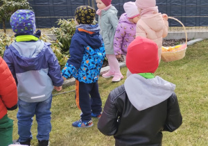 ZAJĄCZKOWE MIASTECZKO I MAGICZNE JAJO – Wielkanocne Warsztaty grupy X w Głodnie.