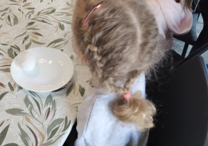 ZAJĄCZKOWE MIASTECZKO I MAGICZNE JAJO – Wielkanocne Warsztaty grupy X w Głodnie.