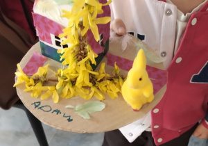 ZAJĄCZKOWE MIASTECZKO I MAGICZNE JAJO – Wielkanocne Warsztaty grupy X w Głodnie.