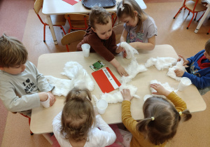 "Zielony ogródek parapetowy' - projekt edukacyjny w grupie IX