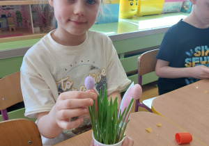 ,,Eksperymenty z jajkiem” - Wielkanocne warsztaty z KidsLab w grupie V