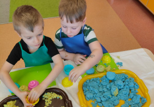 Wielkanocne zabawy plastyczne w grupie IX