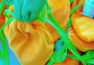 Wielkanocne zabawy plastyczne w grupie IX