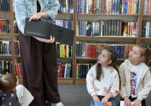 ,,Spotkanie z Książką” – Wycieczka do Biblioteki grupy IV i V