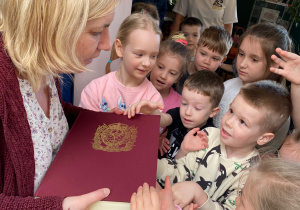 ,,Spotkanie z Książką” – Wycieczka do Biblioteki grupy IV i V