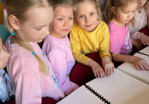 ,,Spotkanie z Książką” – Wycieczka do Biblioteki grupy IV i V