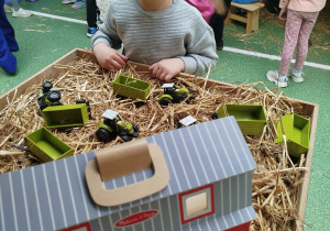 „Nauka przez zabawę – od pola do stołu” – zajęcia edukacyjne w CH FERIO – grupa XII