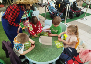 „Nauka przez zabawę – od pola do stołu” – zajęcia edukacyjne w CH FERIO – grupa XII