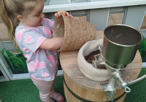 „Nauka przez zabawę – od pola do stołu” – zajęcia edukacyjne w CH FERIO – grupa XII