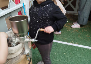 „Nauka przez zabawę – od pola do stołu” – zajęcia edukacyjne w CH FERIO – grupa XII