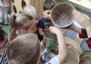 „Nauka przez zabawę – od pola do stołu” – zajęcia edukacyjne w CH FERIO – grupa XII