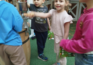 „Nauka przez zabawę – od pola do stołu” – zajęcia edukacyjne w CH FERIO – grupa XII