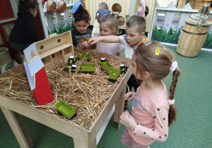 „Nauka przez zabawę – od pola do stołu” – zajęcia edukacyjne w CH FERIO – grupa XII