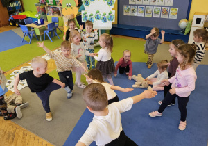 Dzień Ziemi – mali ekolodzy w akcji – grupa I