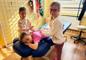 Wycieczka do Wielkopolskiego Samorządowego Centrum Kształcenia Zawodowego i Ustawicznego "Medyk" w Koninie- gr. XI i XII