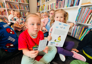 Miłe odwiedziny w Gninie Krzymów, czyli wycieczka do Urzędu Gminy oraz Gminnej Biblioteki Publicznej- gr. XI i XII