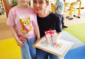 „Rodzinna porcja zdrowia”- czyli spotkanie w gr. XII z mamusią Antosi, mamusią Jasia i babcią Jaśminki