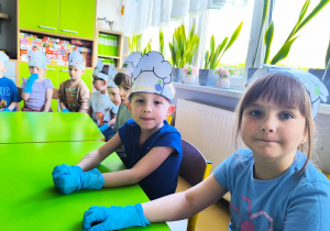 „Rodzinna porcja zdrowia”- czyli spotkanie w gr. XII z mamusią Antosi, mamusią Jasia i babcią Jaśminki