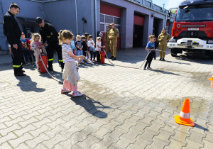Wycieczka do Komendy Miejskiej Państwowej Straży Pożarnej w Koninie- gr. XII