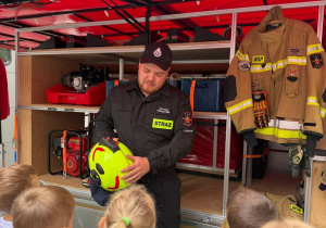 Przedszkolaki z grupy III i VI z wizytą w jednostce OPS w Żychlinie