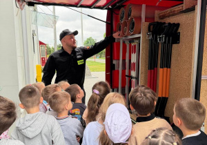 Przedszkolaki z grupy III i VI z wizytą w jednostce OPS w Żychlinie